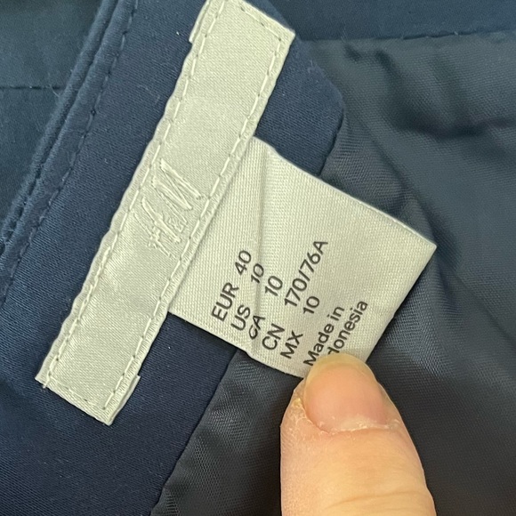 H&M Navy Blue Skirt - Picture 5 of 6